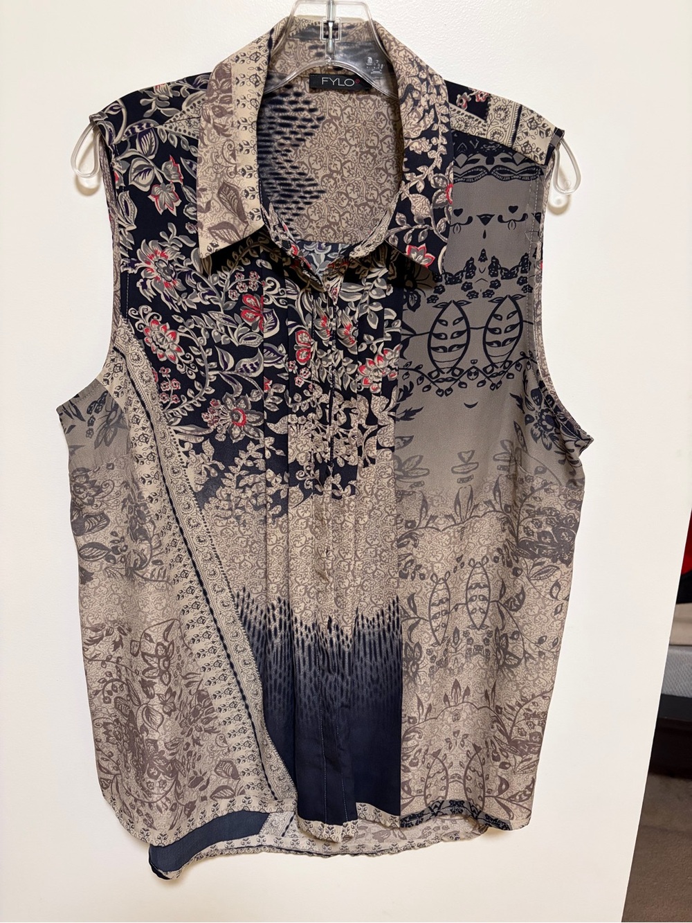 FYLO black, Beige and Red Mixed Print Sleeveless Button-Front Camisole